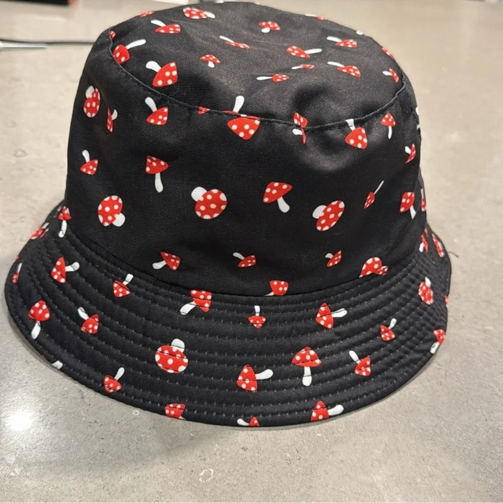 Mushroom youth bucket hat!